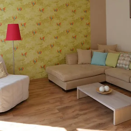 Apartments Bratislava Апартаменты Братислава