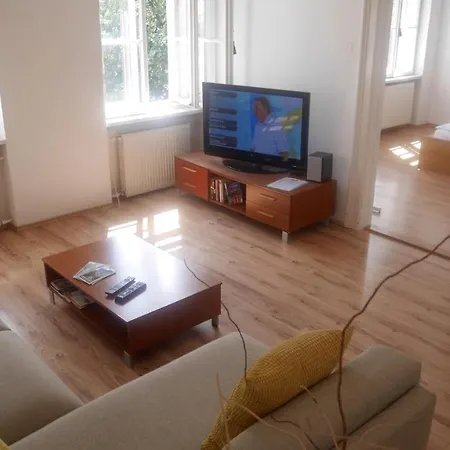 Apartamento Apartments Bratislava *