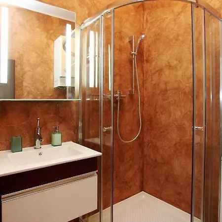 Apartments Bratislava Апартаменты Братислава