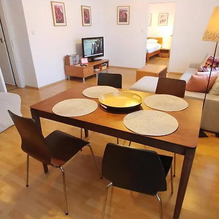 Apartments Bratislava Братислава